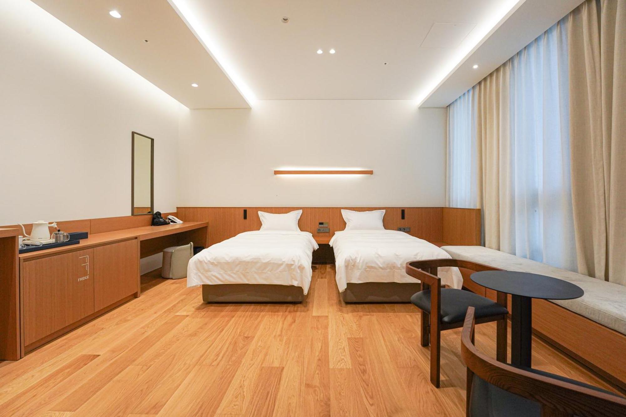 Hotel Ground27 Пусан Экстерьер фото