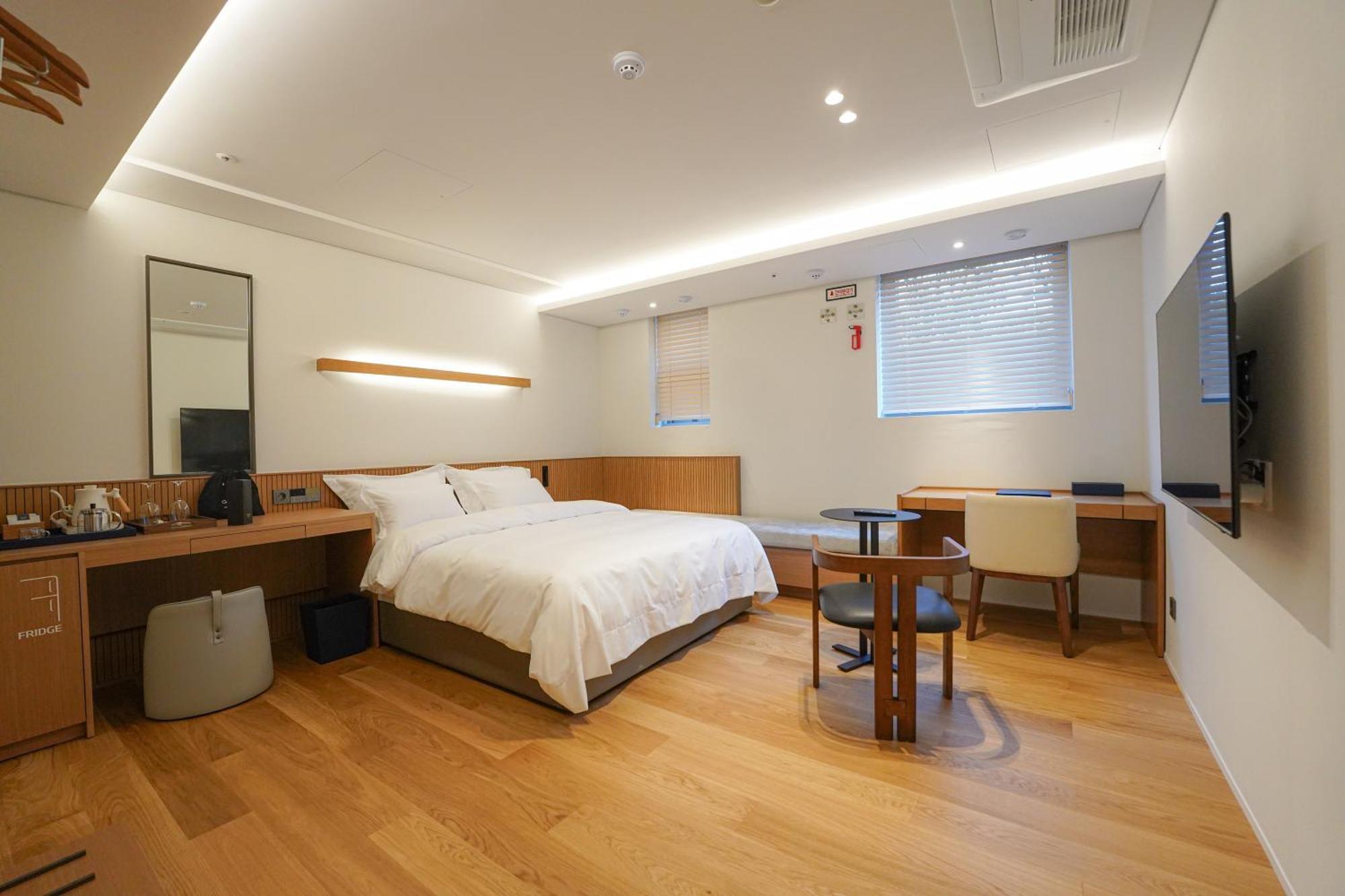 Hotel Ground27 Пусан Экстерьер фото